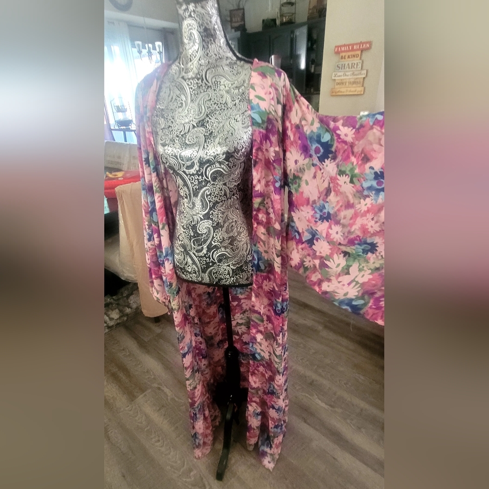 Karma Highway BEAUTIFUL Floral Kimono Cardigan With POCKETS!      B5 - Picture 3 of 8